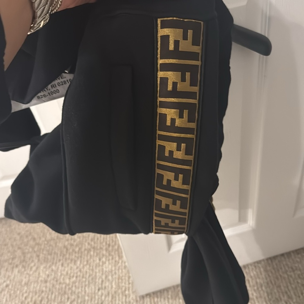 Black and gold Fendi tracksuit - Picture 4 of 5